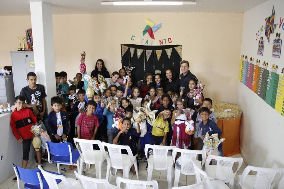 Heliton do Valle participa das festividades de Páscoa da Secretaria Municipal de Assistência Social