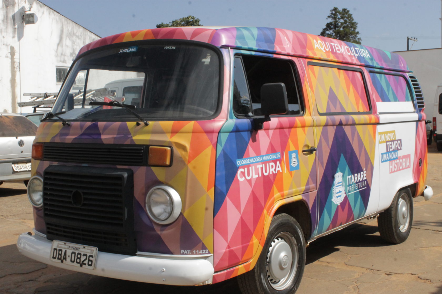Jurema, a kombi de serviços da Coordenadoria de Cultura de Itararé (SP) chama a atenção dos munícipes