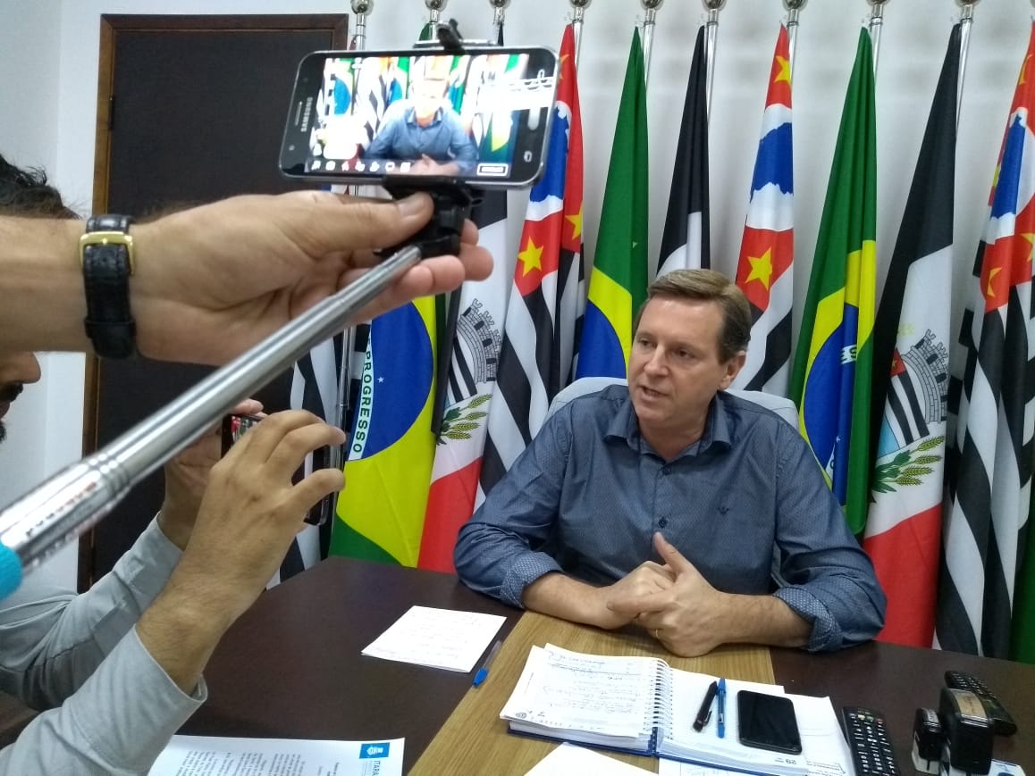 Pelo segundo ano consecutivo, prefeito de Itararé (SP) libera 13º salário antecipado aos servidores municipais