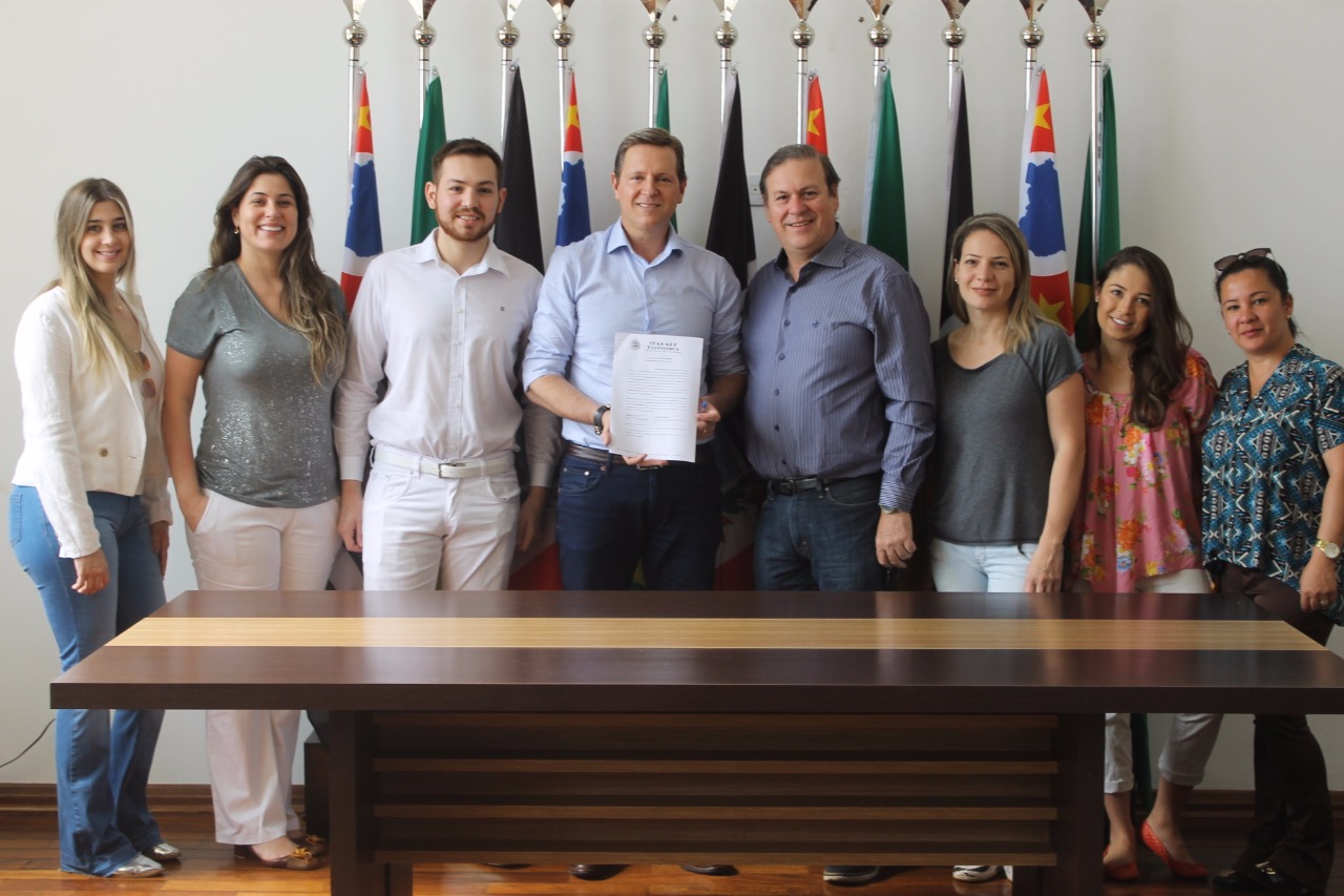 Prefeito de Itararé (SP) assina convênio com Centro Prodonto Médico
