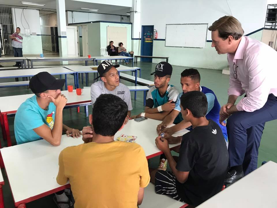 Prefeito de Itararé (SP) visita alojamento dos atletas nos Jogos Regionais