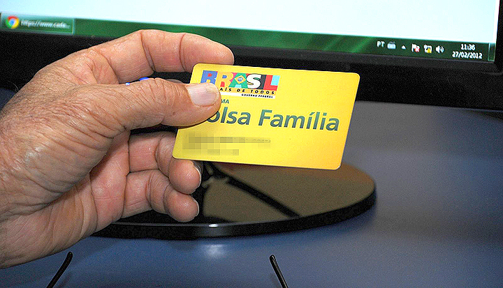 Beneficiários do Bolsa Família têm até dia 16 para atualizar cadastro e não perder o benefício