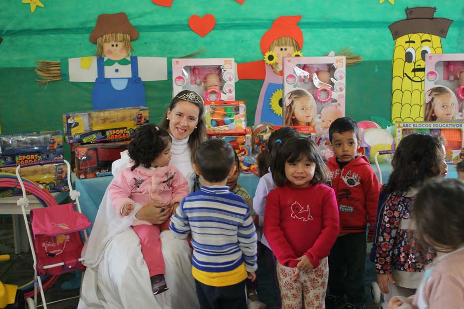 Educação Infantil recebe brinquedos