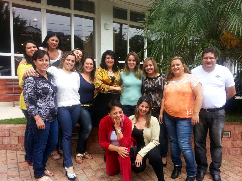 Equipe da Educação Infantil de Itararé participa de colóquio em Águas de Lindóia