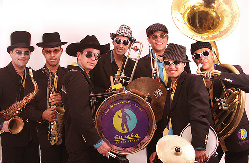 Atenção! Banda Eureka on the Street é atração hoje na Praça São Pedro