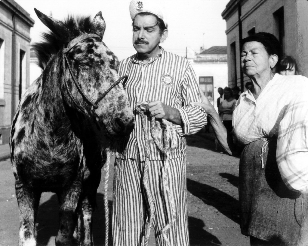 Sessão de cinema exibe clássico de Mazzaropi em Itararé