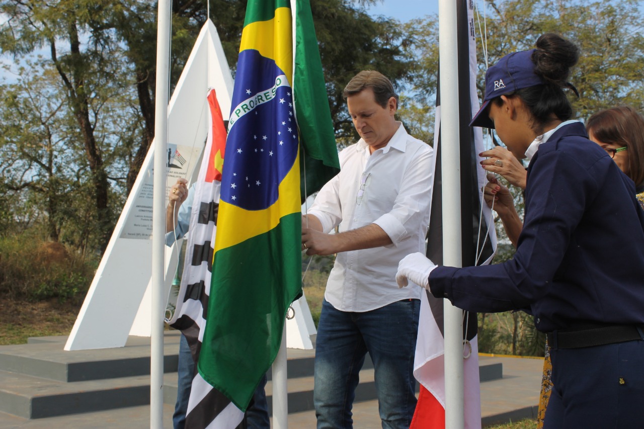 Tiro de Guerra de Itararé (SP) realiza solenidade em comemoração ao Dia da Bandeira