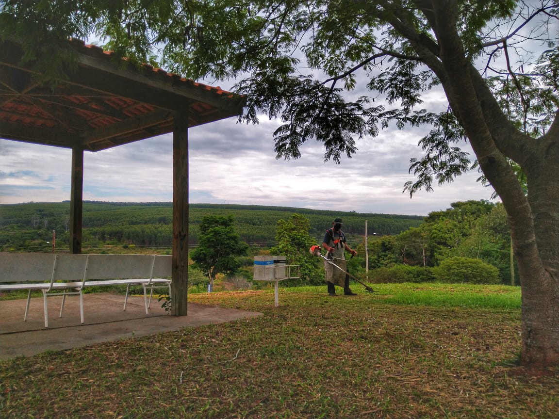 Prefeitura de Itararé (SP) dá continuidade às ações de manutenção do Parque da Barreira