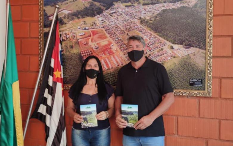 Coordenador de Turismo de Itararé (SP) reúne-se com representantes de Bom Sucesso de Itararé (SP) Coordenador de Turismo de Itararé (SP) reúne-se com representantes de Bom Sucesso de Itararé (SP)