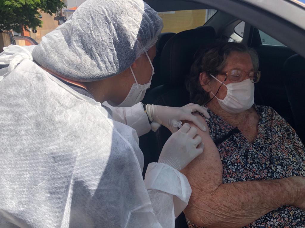 Idosos entre 85 e 89 anos receberão a vacina contra covid-19 na próxima semana em Itararé (SP)