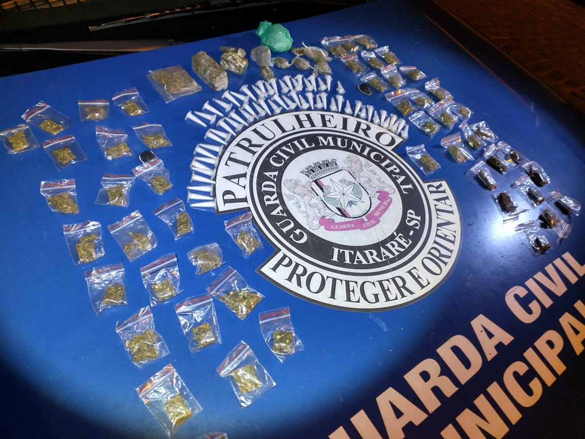 GCM de Itararé (SP) combate tráfico de drogas e apreende mais de 120 porções de maconha e cocaína na Vila Novo Horizonte