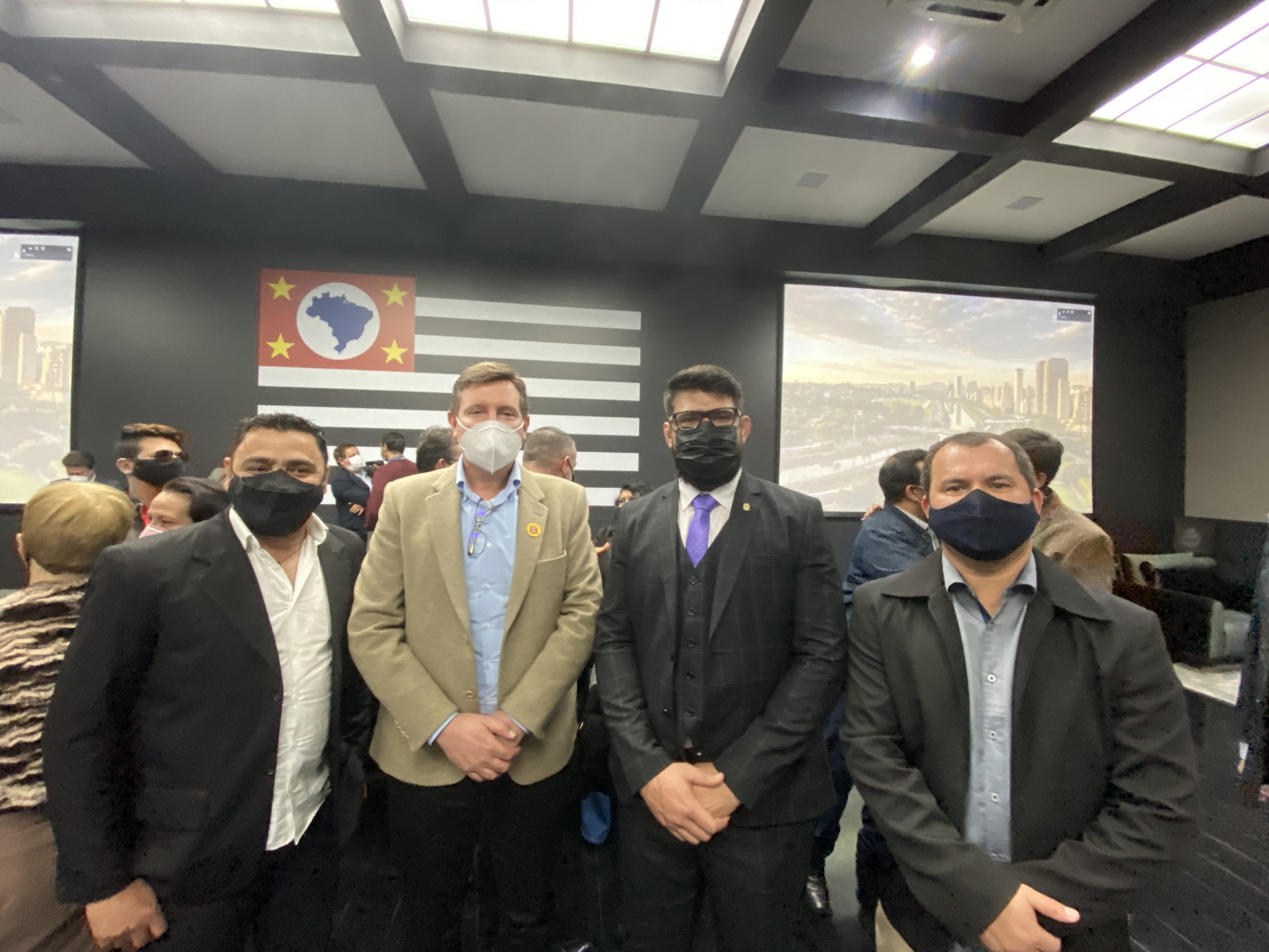 Em São Paulo (SP), Prefeito de Itararé (SP) participa do lançamento do Programa Sudoeste +10