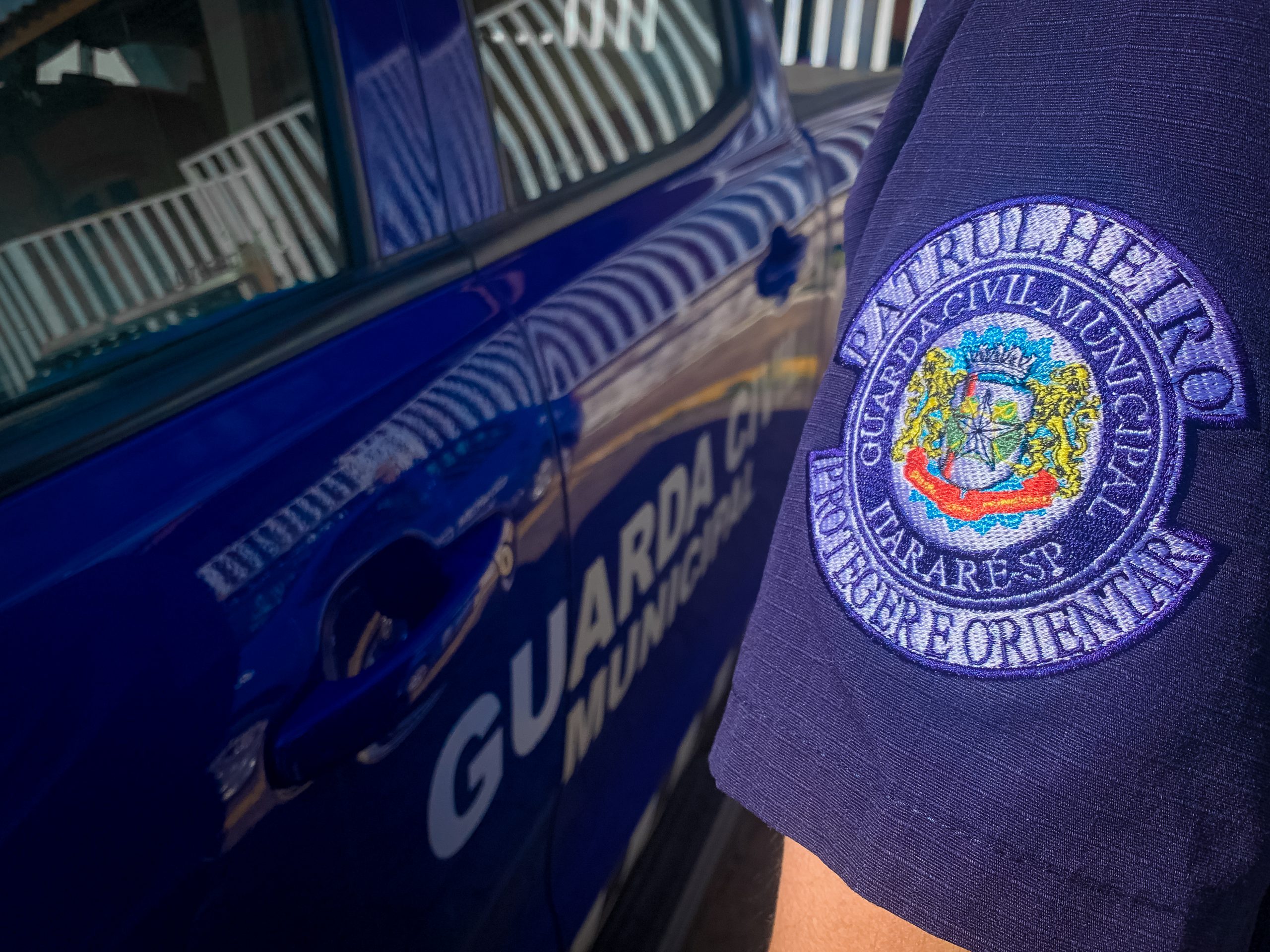 GCM de Itararé (SP) prende homem em flagrante por furto de materiais de construção