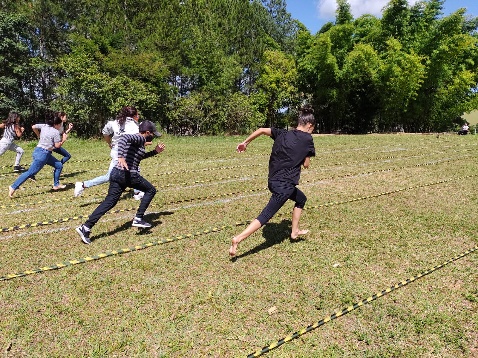 Em Itararé (SP), Educação promove festival de atletismo