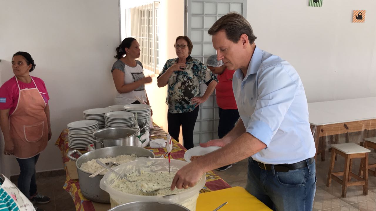 Secretaria de Assistência Social de Itararé (SP) promove almoço de Páscoa