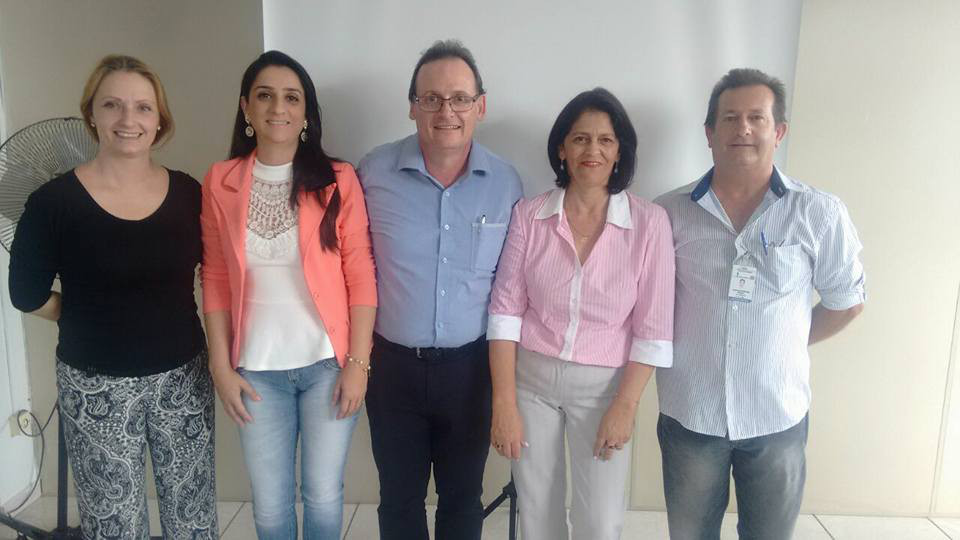 Funcionários da Coordenadoria de Habitação de Itararé (SP) participam de treinamento da CDHU