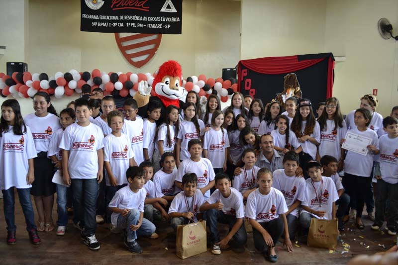 Proerd realiza formatura de 419 crianças