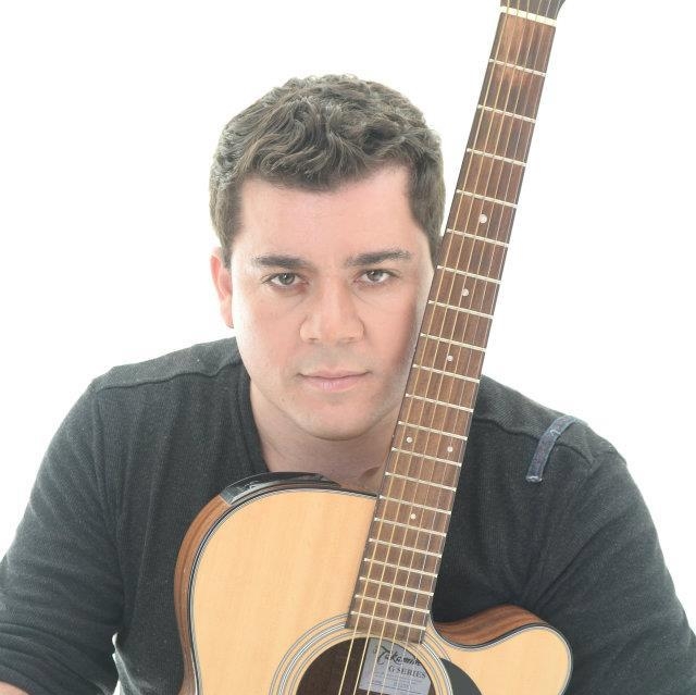 Edinho Jardim se apresenta na Feira da Lua em Itararé (SP) nesta quarta-feira (11)