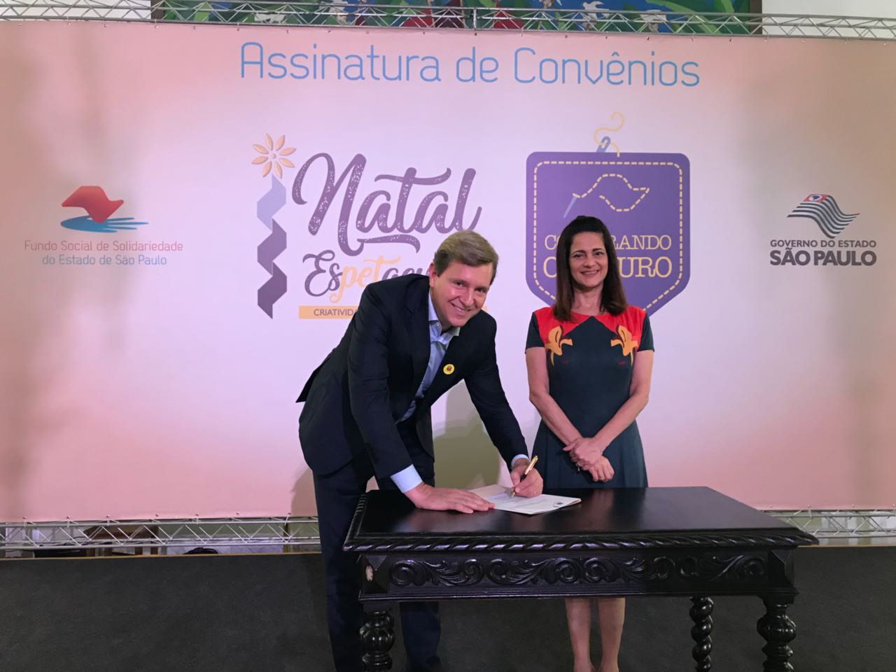 Prefeito de Itararé (SP) assina convênio ‘Natal Espetacular’ junto a primeira-dama do Estado
