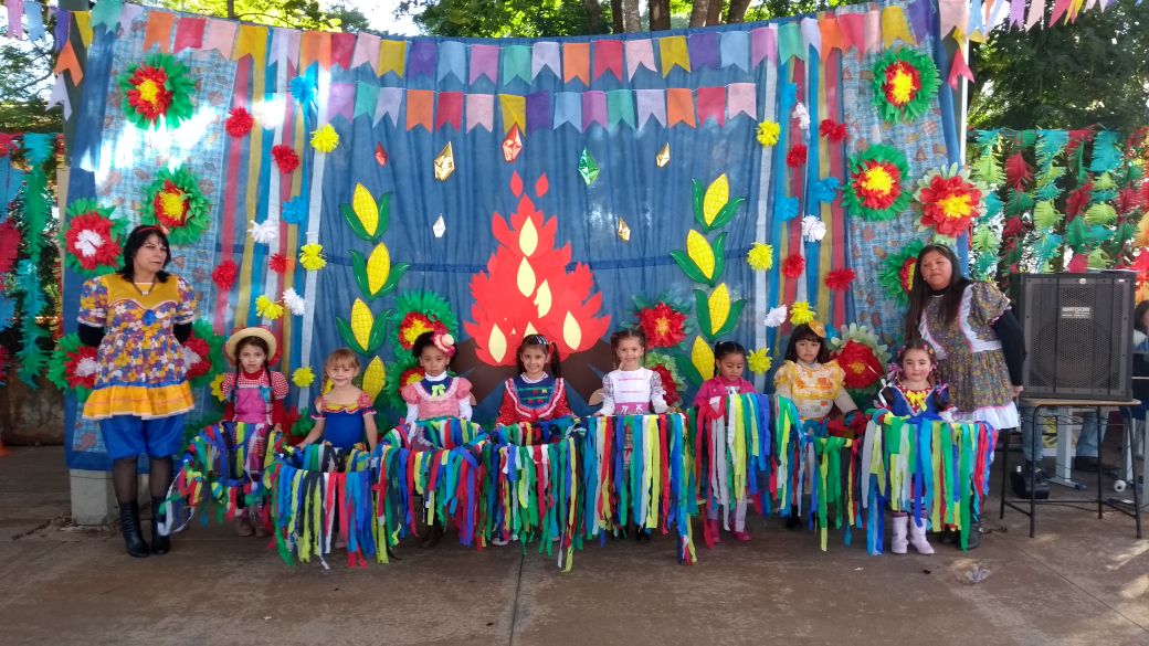 EM Prof Ione M. M. M. dos Santos de Itararé (SP) realiza Festa Junina