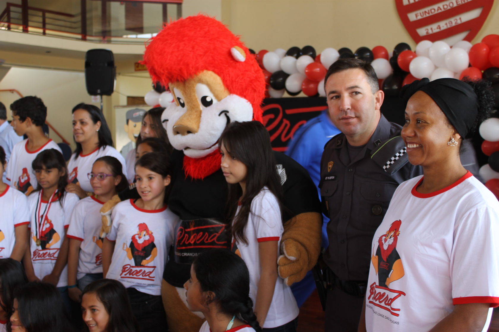 Alunos da rede municipal de ensino de Itararé participam de formatura do Proerd