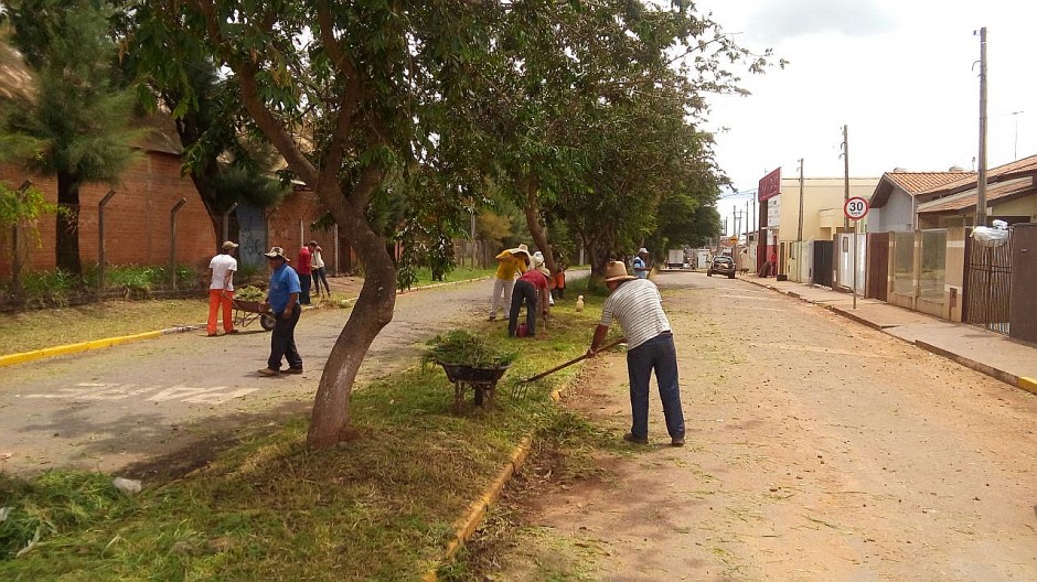 Prefeitura realiza ação intensa de limpeza