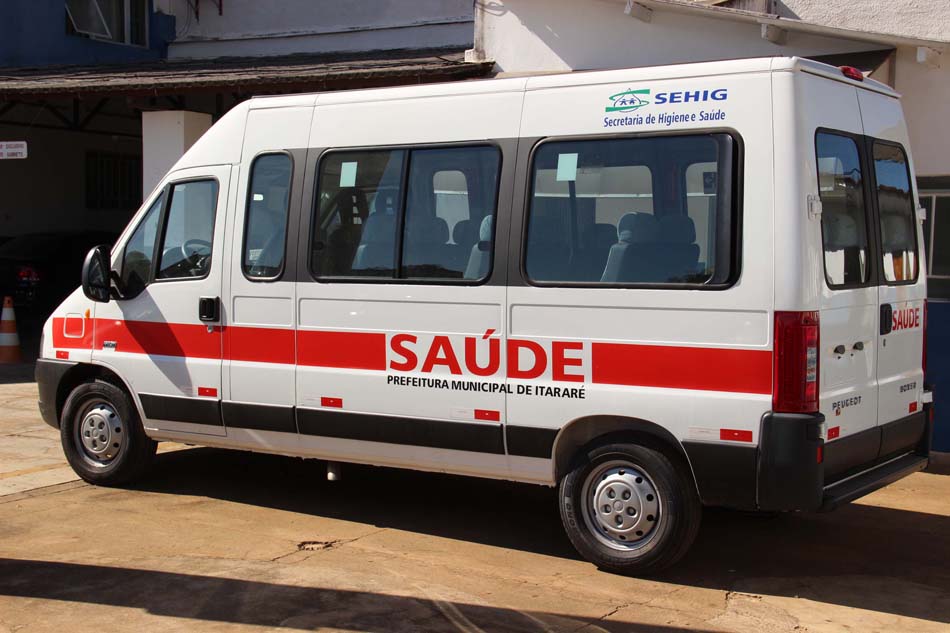 Itararé adquire mais uma van para transporte de pacientes
