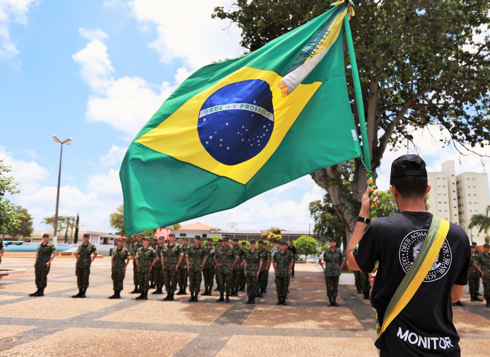 Em Itararé (SP), Tiro de Guerra realiza solenidade em alusão ao Dia da Bandeira