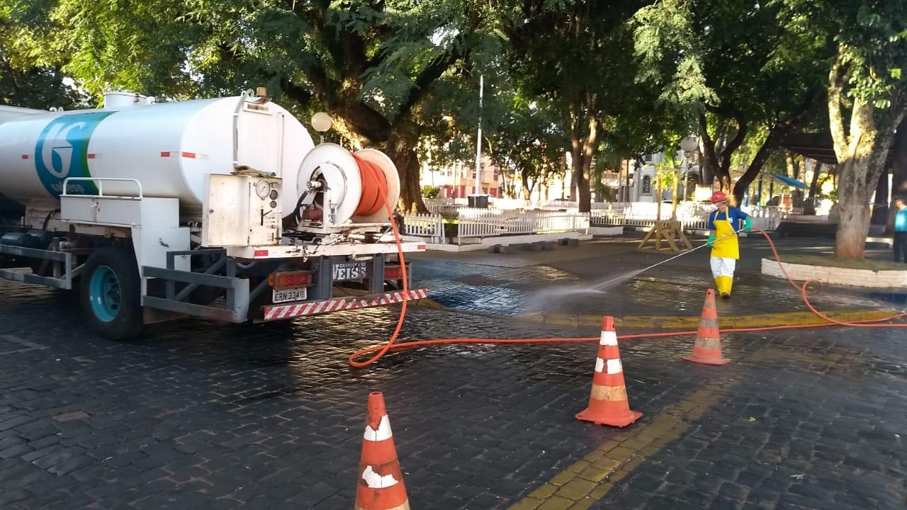 Coronavírus: Em parceria com a Sabesp, Prefeitura de Itararé (SP) dá continuidade as ações de descontaminação