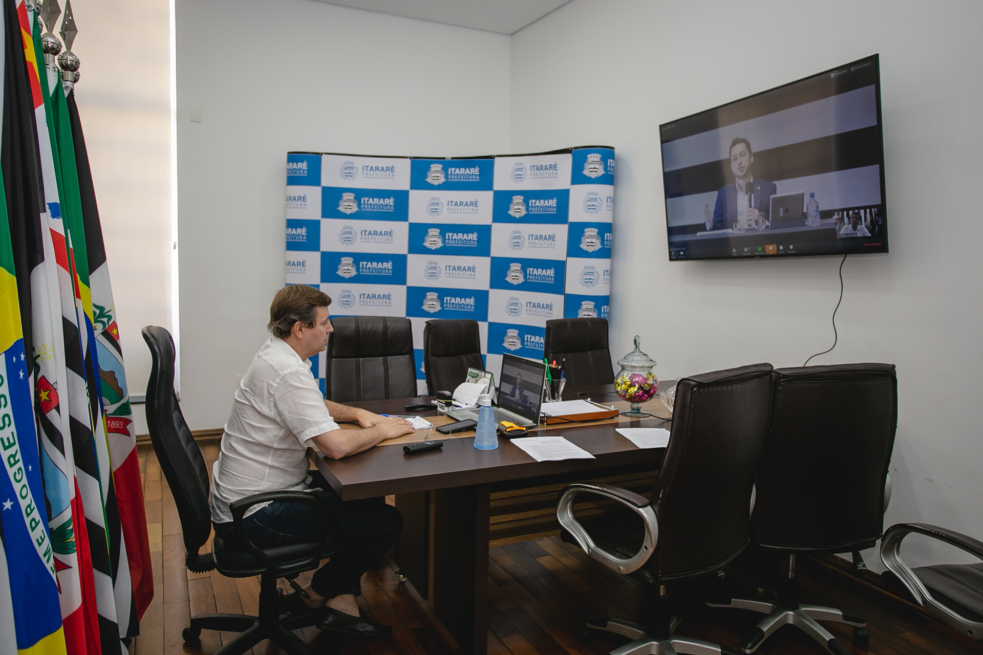Coronavírus: Prefeito de Itararé (SP) participa de videoconferência com vice-governador