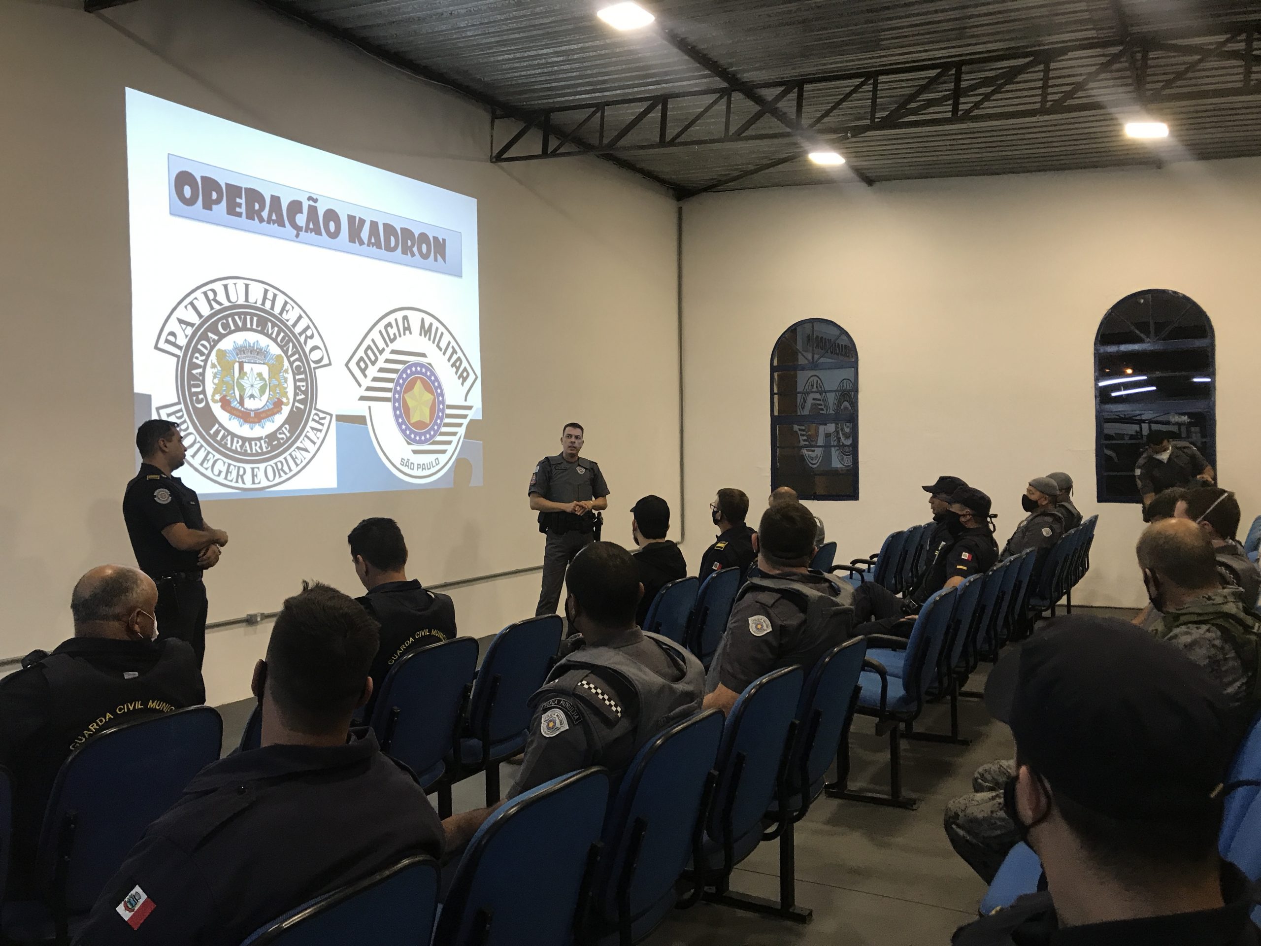 Em conjunto com a PM, GCM de Itararé (SP) realiza operação Kadron e autua mais de 20 motocicletas