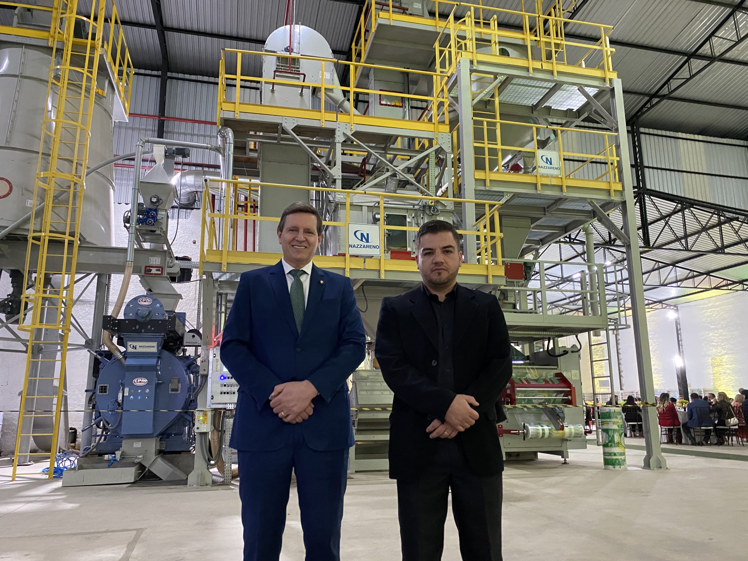 Prefeito de Itararé participa de inauguração da fábrica Pellebras, em Sengés (PR)